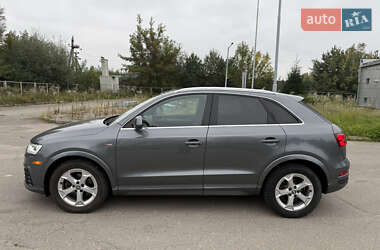 Внедорожник / Кроссовер Audi Q3 2015 в 