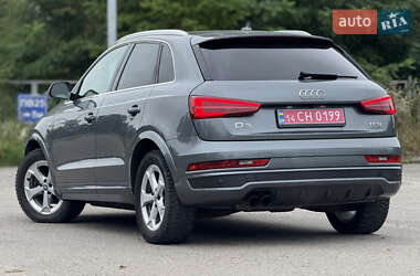 Внедорожник / Кроссовер Audi Q3 2015 в 