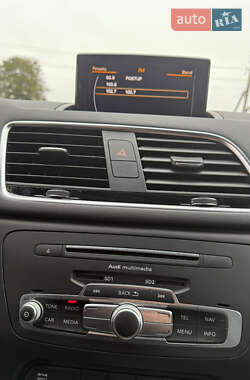 Внедорожник / Кроссовер Audi Q3 2015 в 