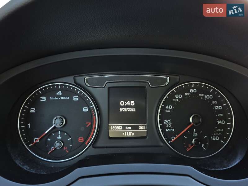 Внедорожник / Кроссовер Audi Q3 2016 в Львове