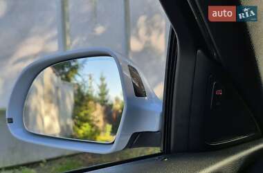 Внедорожник / Кроссовер Audi Q3 2016 в 