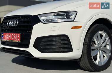 Внедорожник / Кроссовер Audi Q3 2018 в 