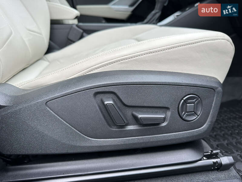 Позашляховик / Кросовер Audi Q3 2023 в Києві