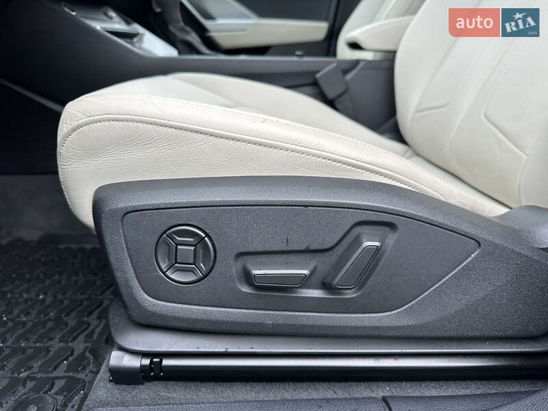 Позашляховик / Кросовер Audi Q3 2023 в Києві