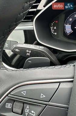 Внедорожник / Кроссовер Audi Q3 2023 в 