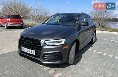 Позашляховик / Кросовер Audi Q3 2017 в Рівному