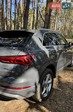 Внедорожник / Кроссовер Audi Q3 2019 в 