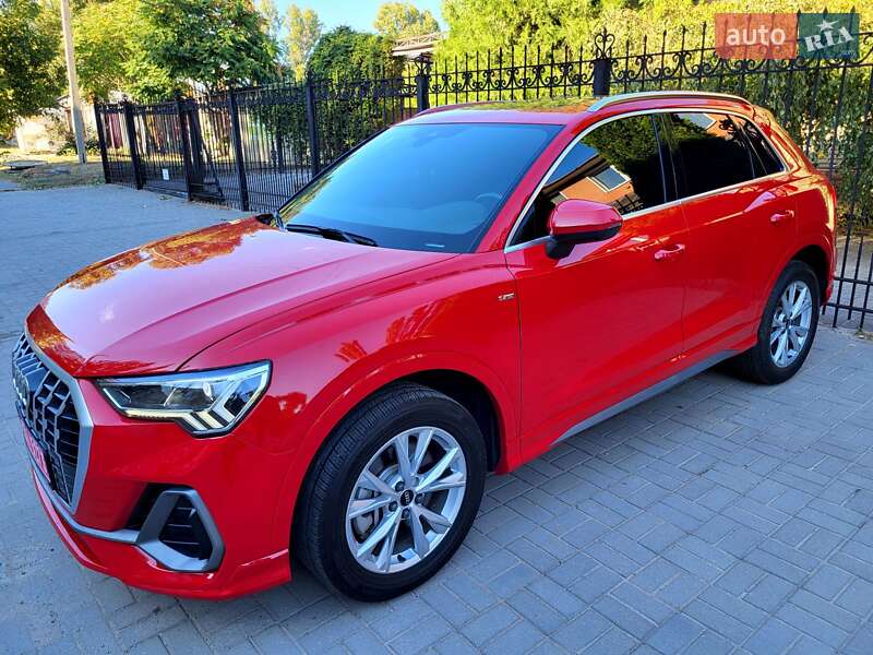 Внедорожник / Кроссовер Audi Q3 2022 в Запорожье