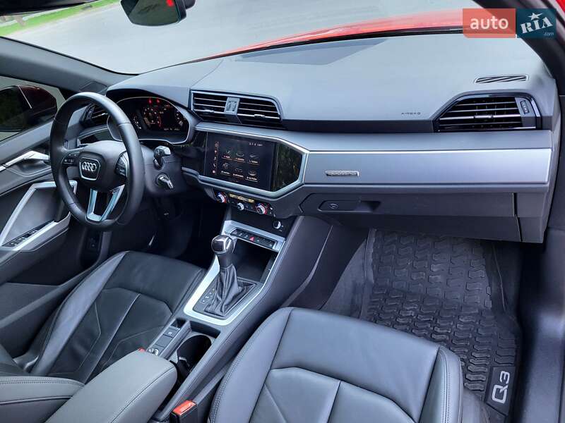 Внедорожник / Кроссовер Audi Q3 2022 в Запорожье