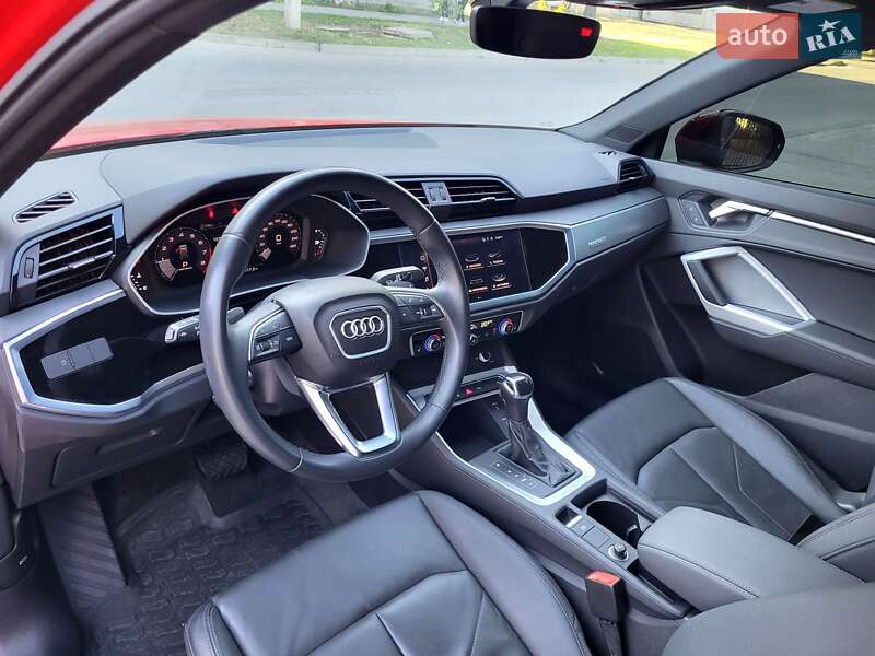 Внедорожник / Кроссовер Audi Q3 2022 в Запорожье