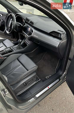 Внедорожник / Кроссовер Audi Q3 2021 в 