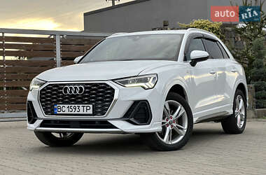 Внедорожник / Кроссовер Audi Q3 2020 в 