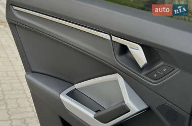 Внедорожник / Кроссовер Audi Q3 2020 в 