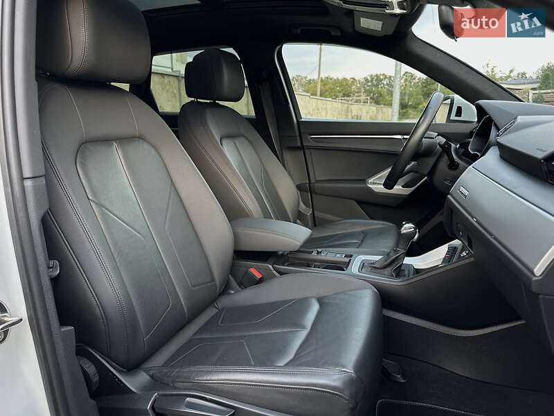 Позашляховик / Кросовер Audi Q3 2020 в Стрию