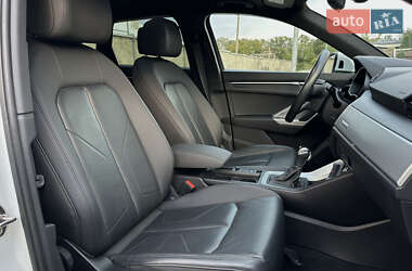 Внедорожник / Кроссовер Audi Q3 2020 в 