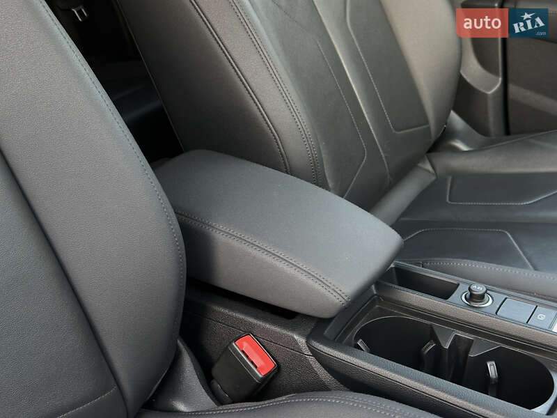 Позашляховик / Кросовер Audi Q3 2020 в Стрию