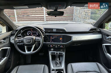 Внедорожник / Кроссовер Audi Q3 2020 в 
