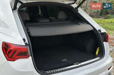Внедорожник / Кроссовер Audi Q3 2020 в 