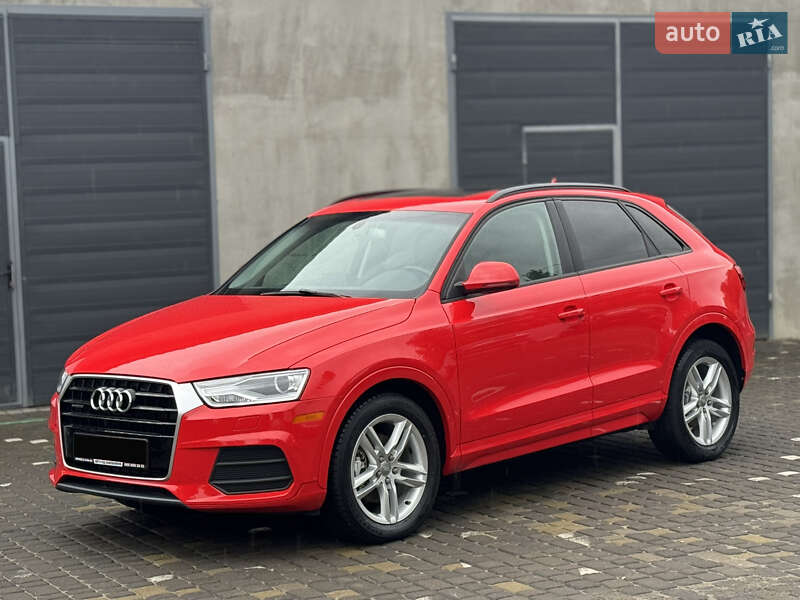 Позашляховик / Кросовер Audi Q3 2016 в 