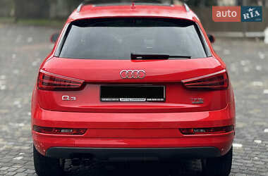 Позашляховик / Кросовер Audi Q3 2016 в 