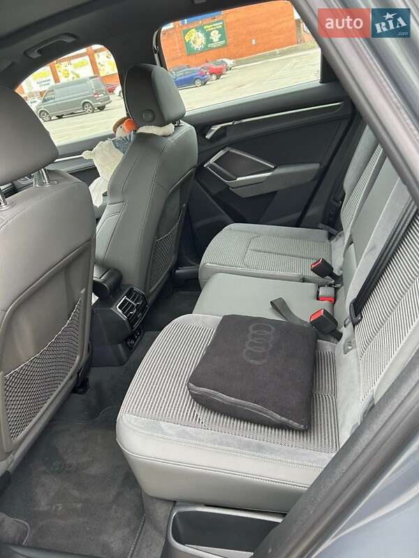 Внедорожник / Кроссовер Audi Q3 2025 в Ивано-Франковске