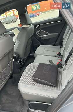 Внедорожник / Кроссовер Audi Q3 2025 в 