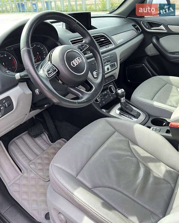 Внедорожник / Кроссовер Audi Q3 2016 в Львове