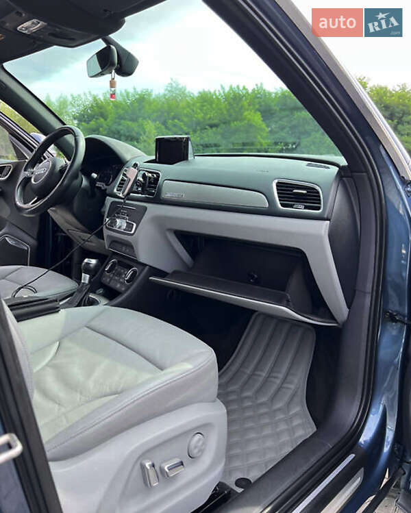 Внедорожник / Кроссовер Audi Q3 2016 в Львове