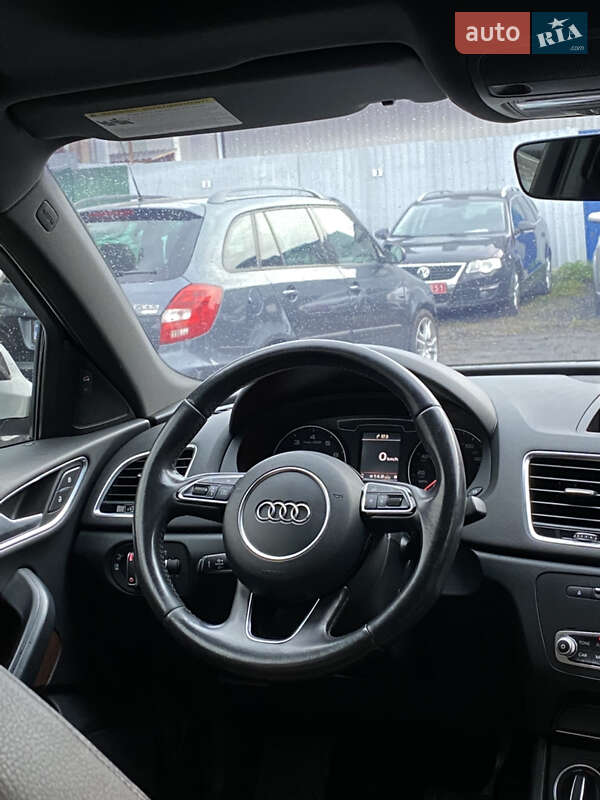 Внедорожник / Кроссовер Audi Q3 2017 в Луцке