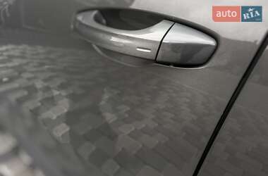 Внедорожник / Кроссовер Audi Q3 2020 в 