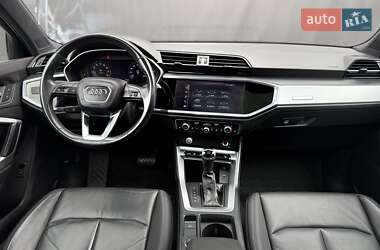 Внедорожник / Кроссовер Audi Q3 2020 в 