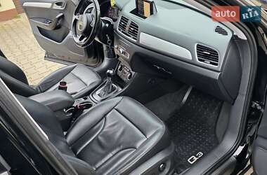Позашляховик / Кросовер Audi Q3 2016 в 