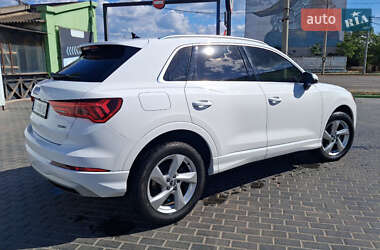 Внедорожник / Кроссовер Audi Q3 2019 в 