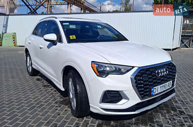 Внедорожник / Кроссовер Audi Q3 2019 в 