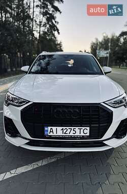 Позашляховик / Кросовер Audi Q3 2019 в 