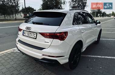 Позашляховик / Кросовер Audi Q3 2019 в 