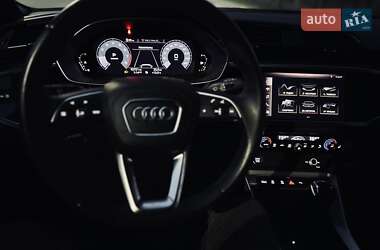 Позашляховик / Кросовер Audi Q3 2019 в 