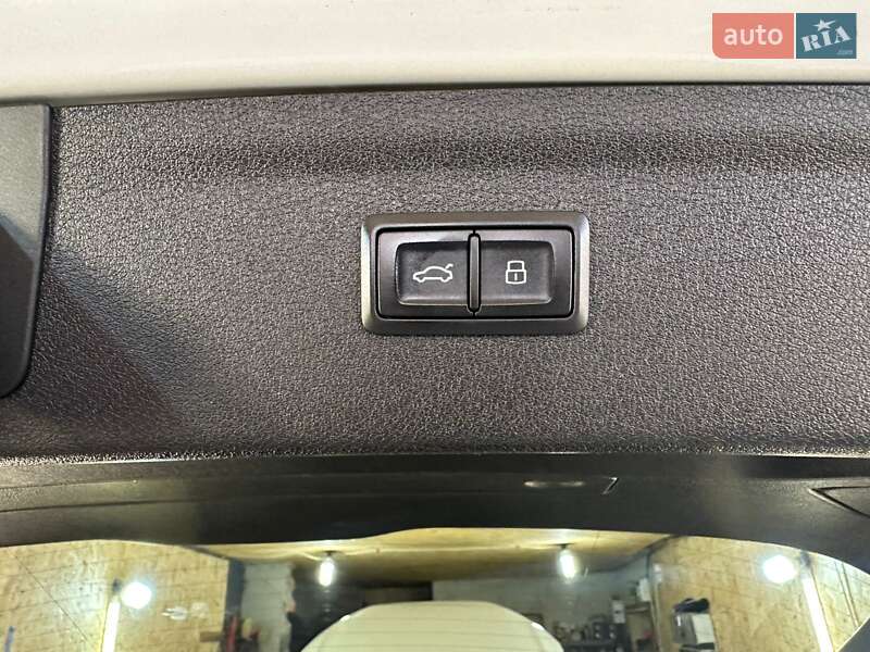 Внедорожник / Кроссовер Audi Q3 2016 в Дубно фото 3 Внедорожник / Кроссовер Audi Q3 2016 в Дубно