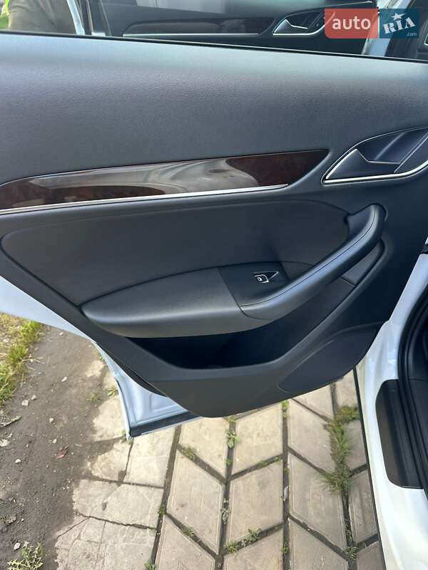 Внедорожник / Кроссовер Audi Q3 2016 в Дубно фото 7 Внедорожник / Кроссовер Audi Q3 2016 в Дубно