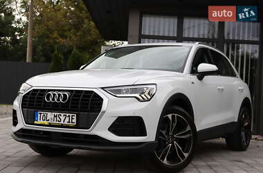 Позашляховик / Кросовер Audi Q3 2020 в 