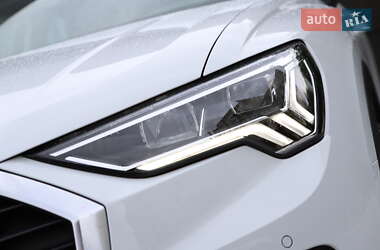 Позашляховик / Кросовер Audi Q3 2020 в 