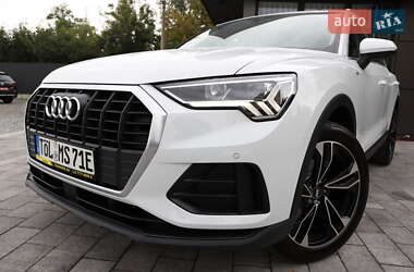 Позашляховик / Кросовер Audi Q3 2020 в 