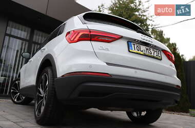 Позашляховик / Кросовер Audi Q3 2020 в 