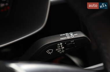 Позашляховик / Кросовер Audi Q3 2020 в 