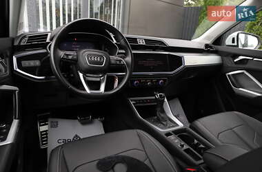 Позашляховик / Кросовер Audi Q3 2020 в 