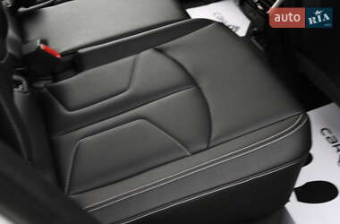 Позашляховик / Кросовер Audi Q3 2020 в 