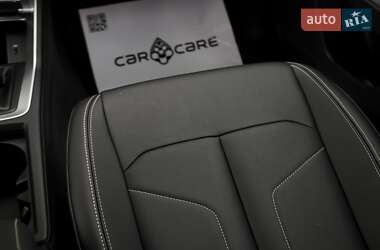 Позашляховик / Кросовер Audi Q3 2020 в 