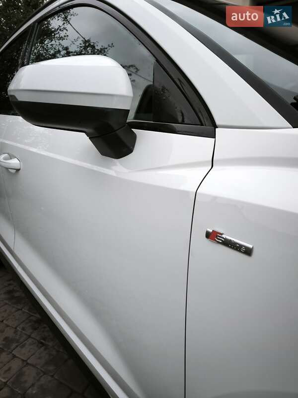 Внедорожник / Кроссовер Audi Q3 2021 в Черкассах