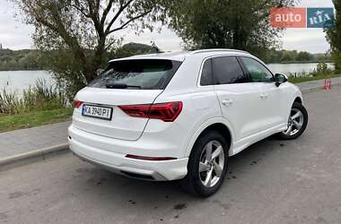 Внедорожник / Кроссовер Audi Q3 2020 в 