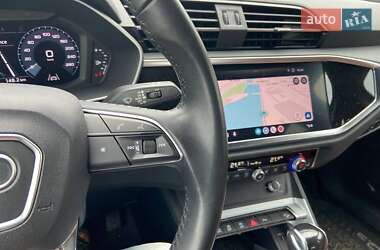 Внедорожник / Кроссовер Audi Q3 2020 в 
